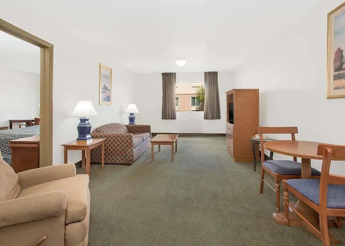 Hotel Days By Wyndham Rawlins